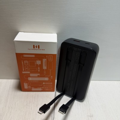 Power Bank 20 000 mAh 30W в стиле Anker — встроенные кабели Power Bank 20 000 mAh 30W в стиле Anker — встроенные кабели
